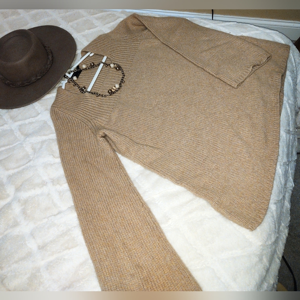 Winter sweater - Picture 2 of 2